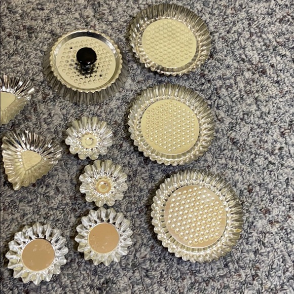 Vintage tart tins - Picture 2 of 3